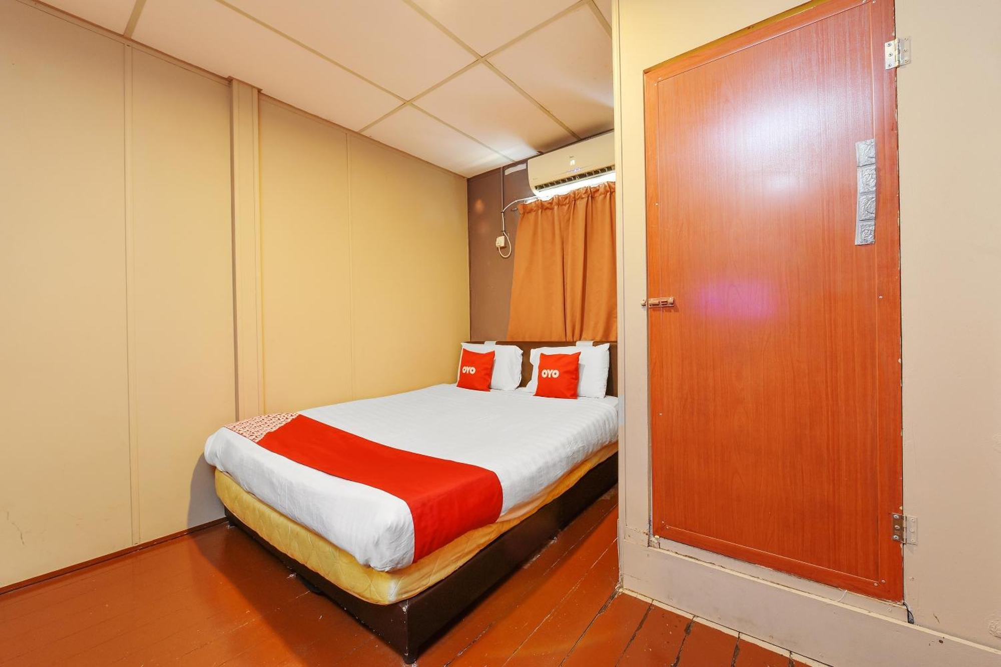 Oyo 90627 Pulau Ketam Inn Kelang Zewnętrze zdjęcie