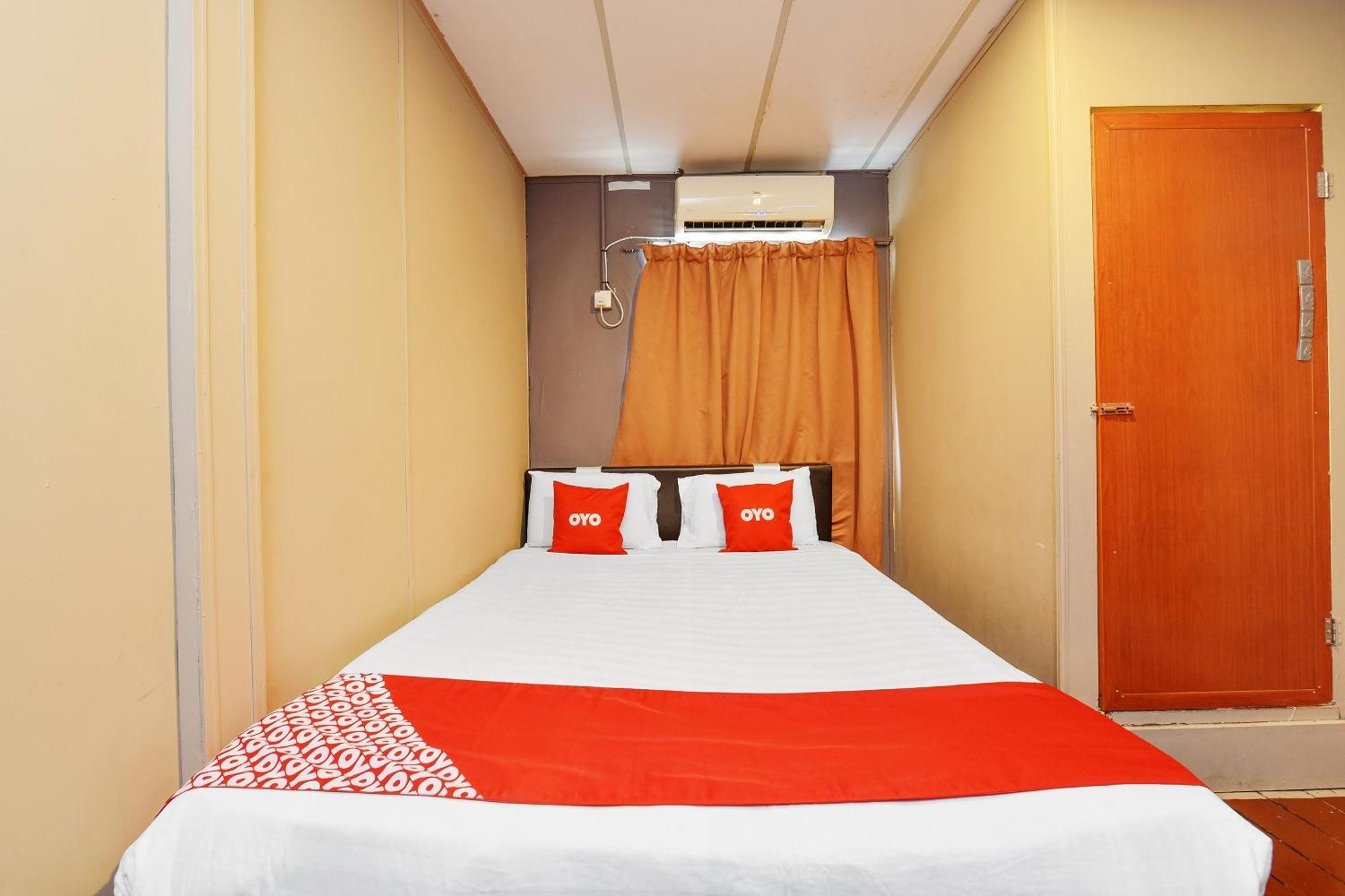 Oyo 90627 Pulau Ketam Inn Kelang Zewnętrze zdjęcie