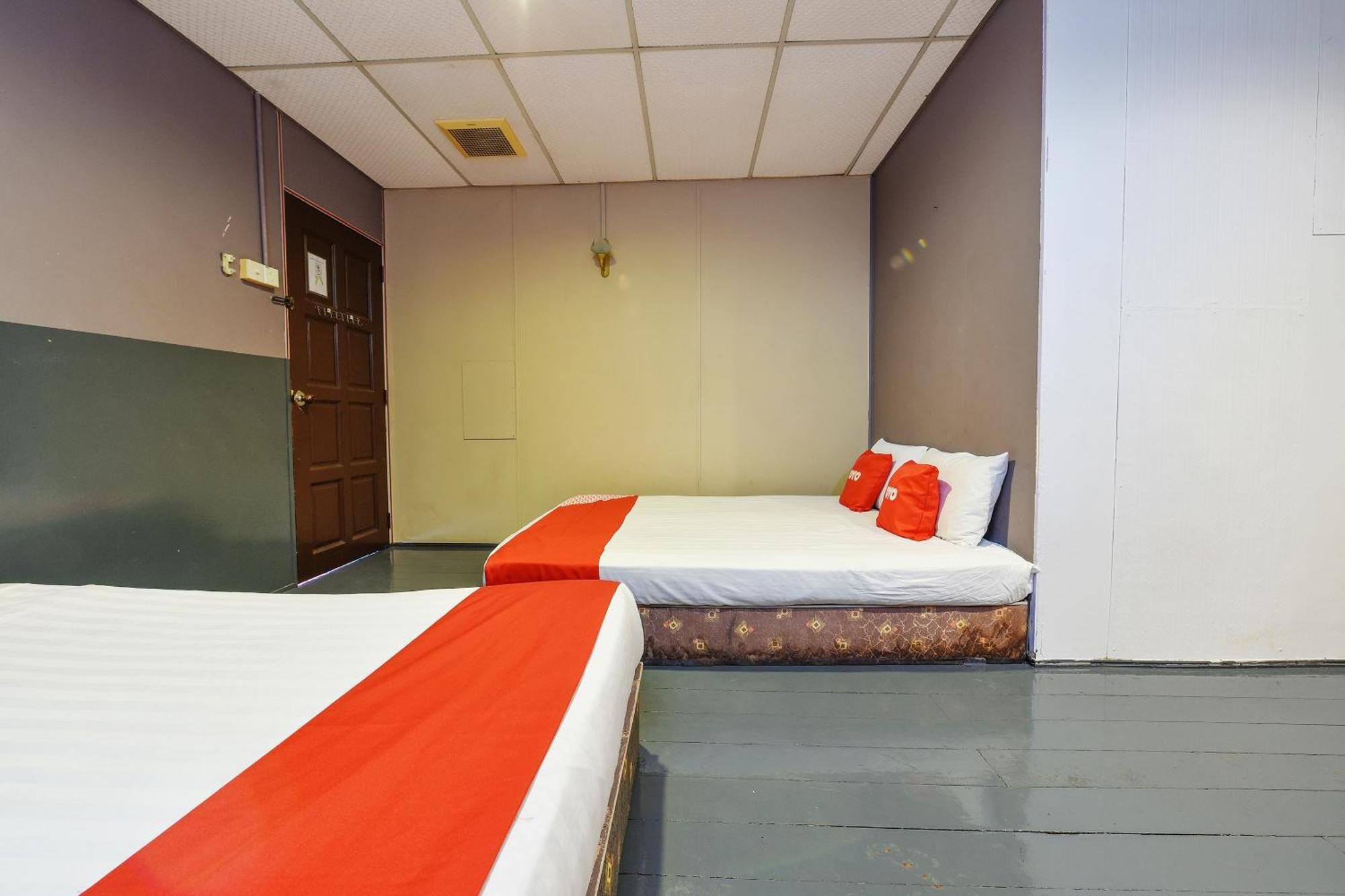 Oyo 90627 Pulau Ketam Inn Kelang Zewnętrze zdjęcie